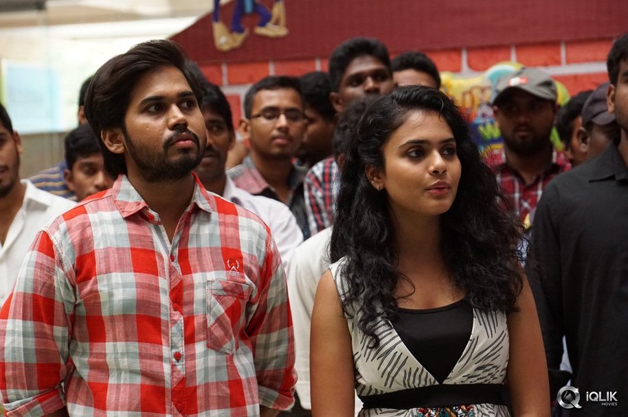 Kerintha-Movie-Team-at-Manjeera-Mall-Kukatpally